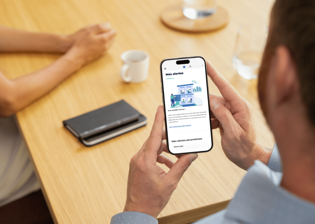 Consultation du portail ISI Habitat affichant des alertes en cas de fuite ou de surconsommation d’eau - OCEA Smart Building